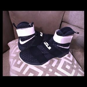 Nike zoom lebron soldier